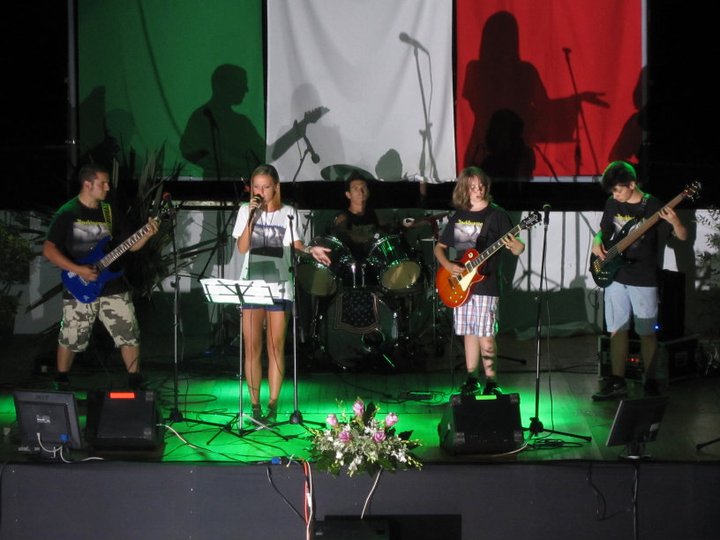 Esibizione della band "Anaklusmos" Estate Arci 2011